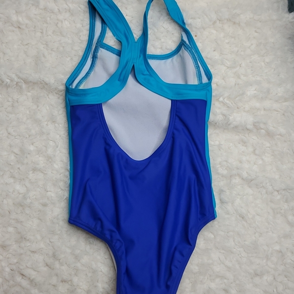 Bikini - Picture 2 of 2